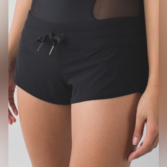 Lululemon Water: Surf Short (2") Reversible - Picture 2 of 14
